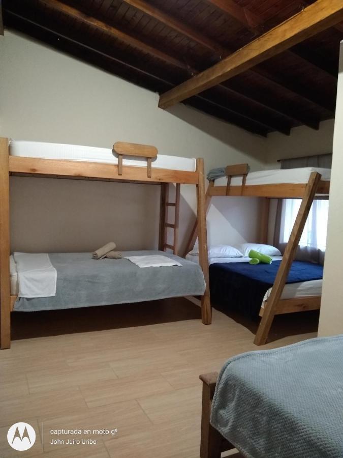 Hostal Naty Luna Jardín Esterno foto